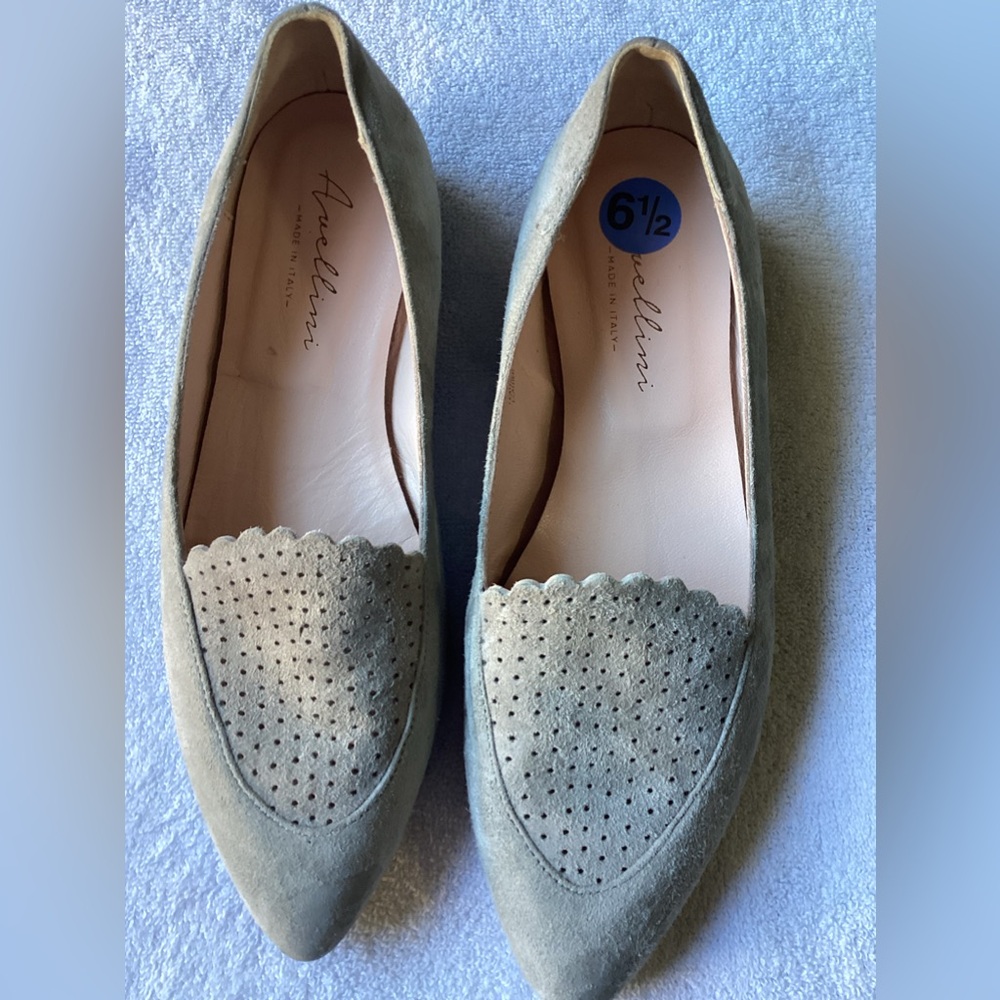 Avellini Vero Cuoio Gray Suede Leather flats Italian made EU 37 scalloped front.